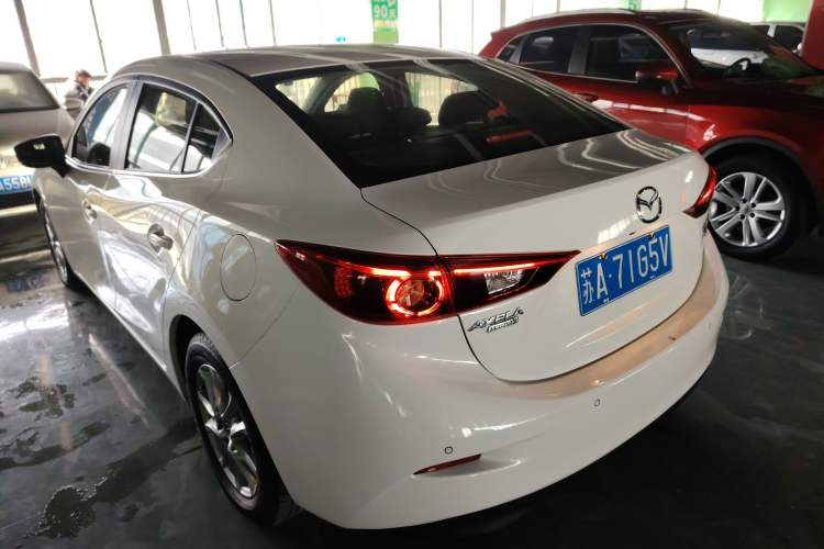 Used Mazda Mazda 3 Axela 2017 Sedan 1.5L Automatic Luxury Model Emission Standard China V
