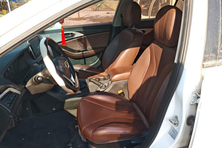 Used Soueast A5 Wing Dance 2019 1.5L Manual Luxury Version China V Standard