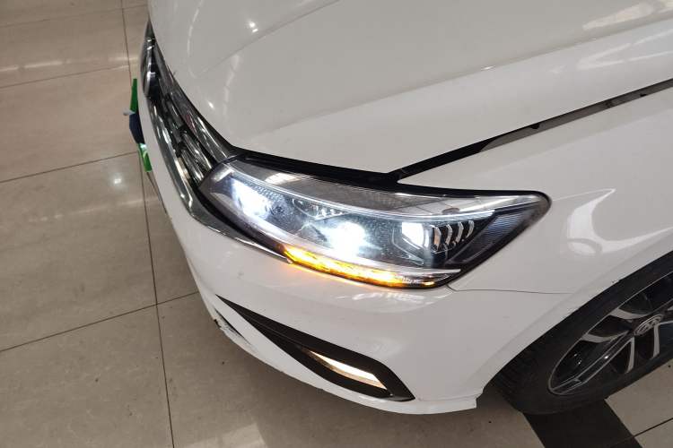 Used Volkswagen Lamando 2019 280TSI DSG Comfort Edition China VI standard
