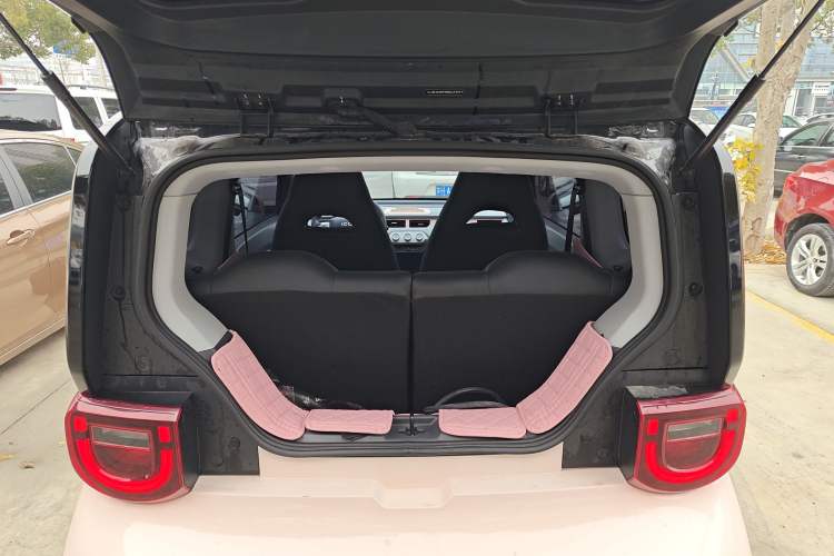 Used Chery QQ Ice Cream 2022 170km Sundae Phosphate Lithium-Ion
