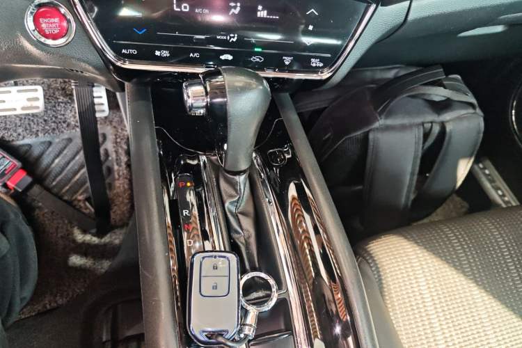 Used Honda Vezel 2015 1.8L CVT 2WD Luxury Model
