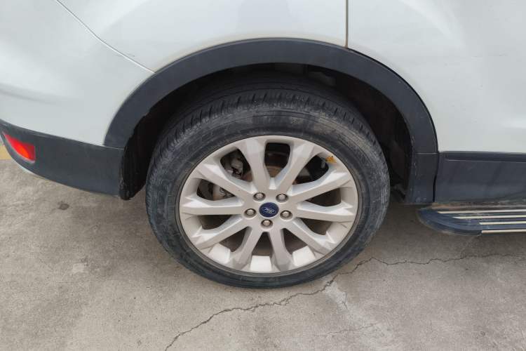 Used Ford Kuga 2015 1.5L GTDi Two-Wheel-Drive Comfort Model
