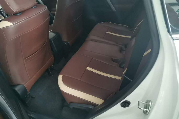 Used Toyota RAV4 2016 2.0L CVT Two-Wheel Drive Fashion Edition China V Standard
