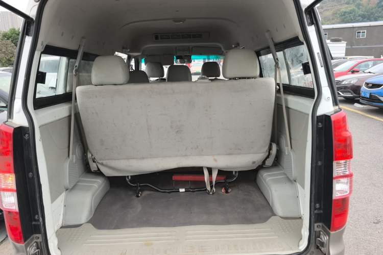 Used Jinbei New Hiace X30L 2021 1.5L Business Central Air-Conditioned Coach China VI Standard SWC15M