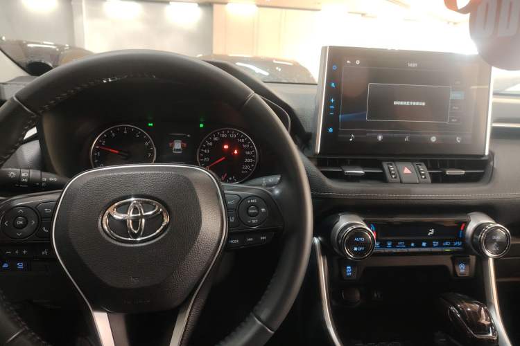 Used Toyota Wildlander 2022 2.0L CVT Two-Wheel Drive Luxury PLUS Edition