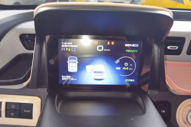 Used Wuling Hongguang MINIEV 2022 Macaron Premium Model – Lithium Iron Phosphate