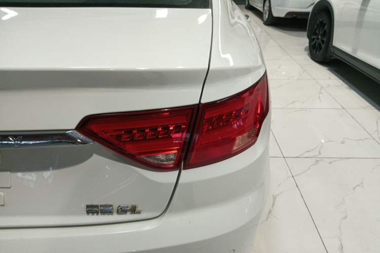 Used Geely Auto Emgrand GL 2019 1.8L DCT Elite Smart Edition
