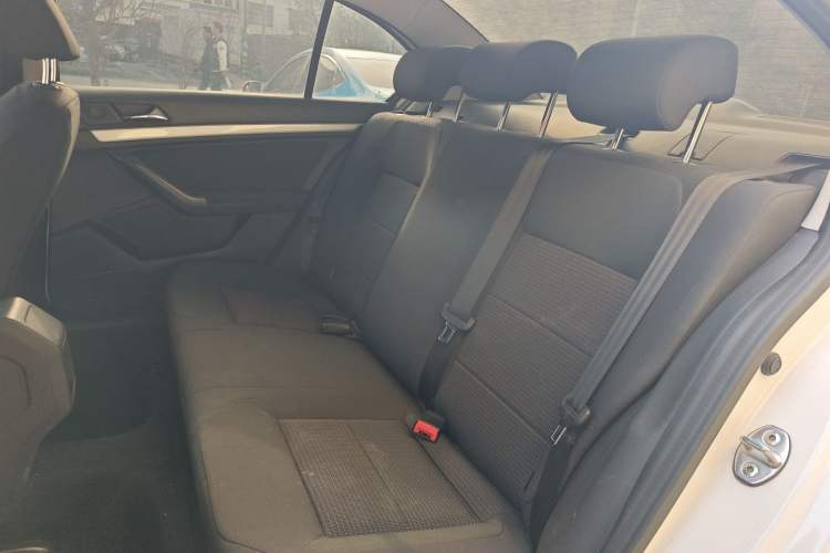 Used Volkswagen Lavida 2017 1.6L Automatic Fashion Edition
