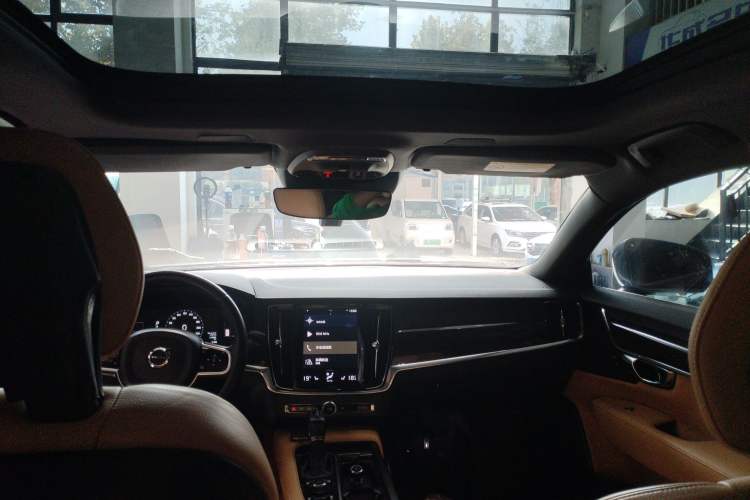 Used Volvo S90 2017 T5 Zhiyuan Edition
