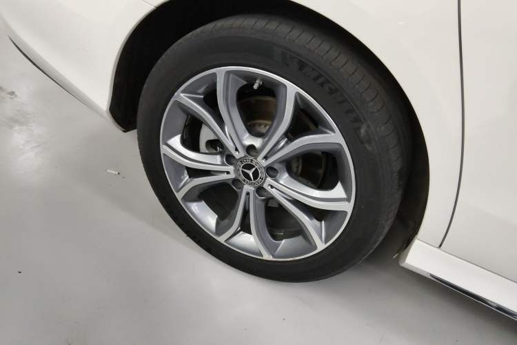 Used Mercedes-Benz E-Class 2019 Restyled E 300 L Sporty and Stylish Edition