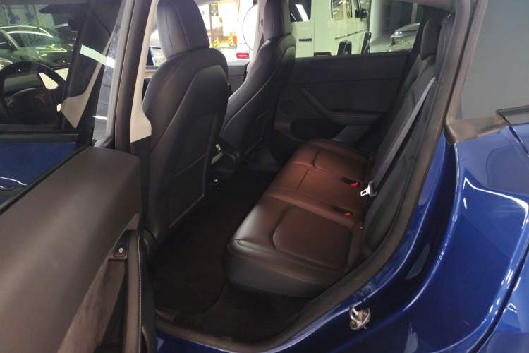 Used Tesla Model Y 2021 Long-Range All-Wheel-Drive Version
