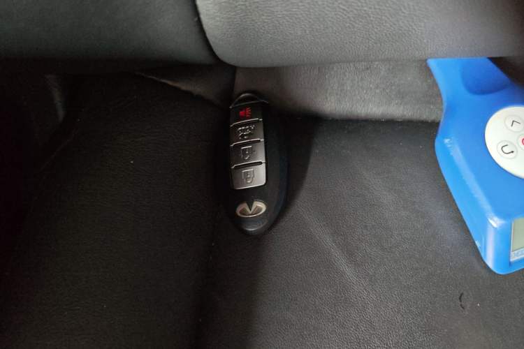 Used Infiniti Q70 2015 Q70L 2.5L Enjoyment Edition
