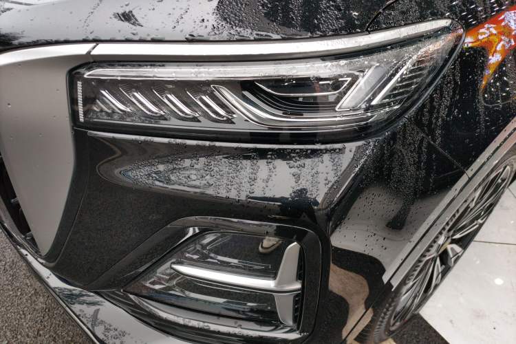 Used Hongqi HS5 2023 2.0T Four-Wheel Drive Flagship Pro Edition