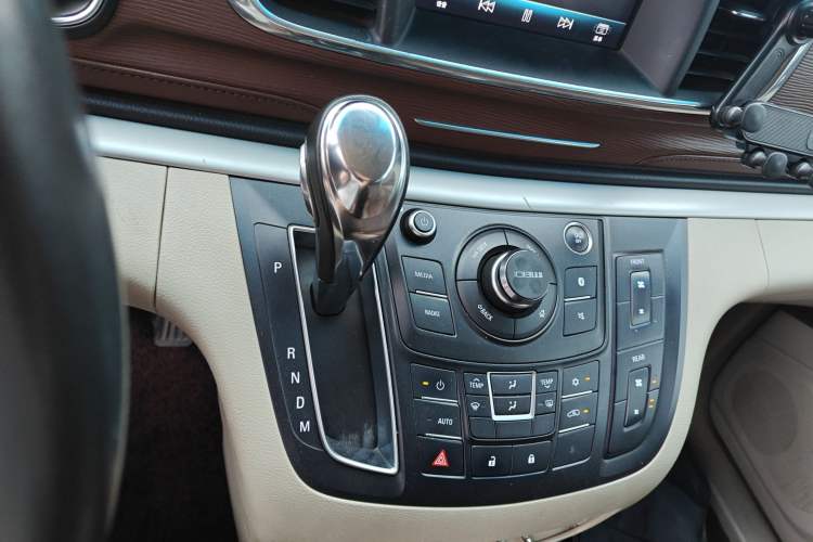 Used Buick GL8 2017 25S Comfort Version China V Standard