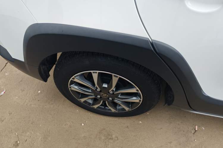 Used Toyota YARiS L 2022 X-Trail 1.5L CVT Luxury PLUS Edition
