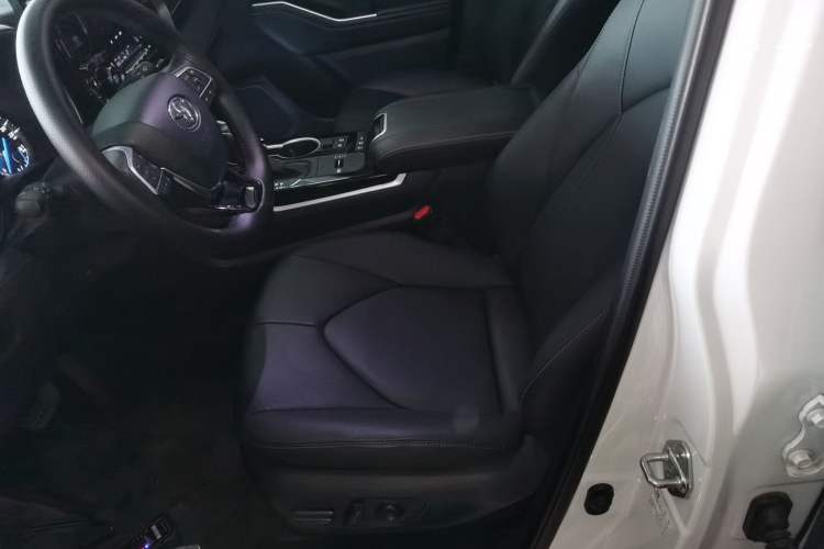 Used Toyota Highlander 2023 2.5L Smart Electric Hybrid Dual-Engine Four-Wheel Drive Prestige Version – 7 Seats
