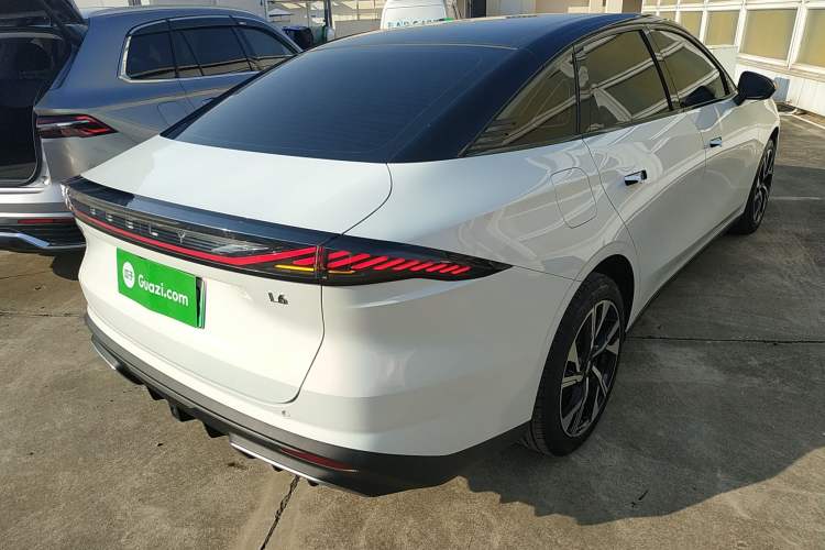 Used  L6 2023 125km Starship
