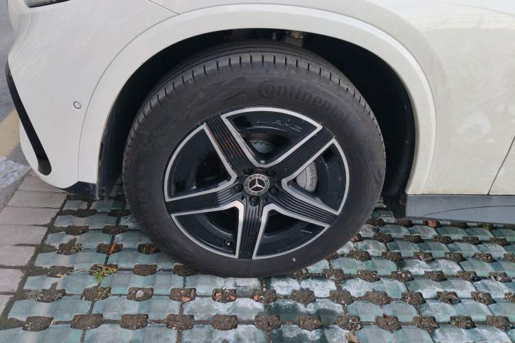 Used Mercedes-Benz GLC Coupe 2025-Year Restyled GLC 260 4MATIC Coupe SUV
