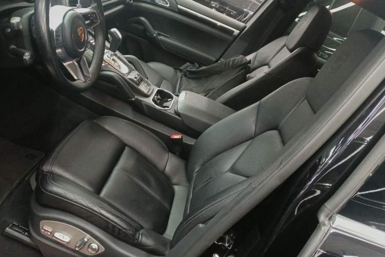 Used Porsche Cayenne 2016 Cayenne Platinum Edition 3.0T
