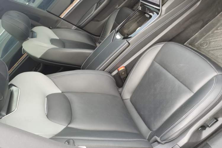 Used NETA S 2022 Extended-Range Version 1160 km Range Rear-Wheel Drive Mid-Grade
