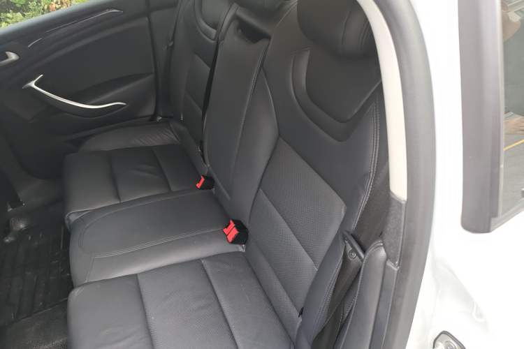 Used Citroen C5 2013 2.3L Automatic Zunyu Model
