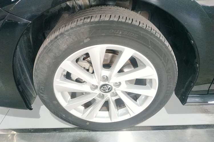 Used Toyota Camry 2023 2.0G Luxury Edition