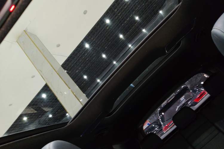 Used Mercedes-Benz GLC 2020 GLC 260 L 4MATIC Dynamic Model
