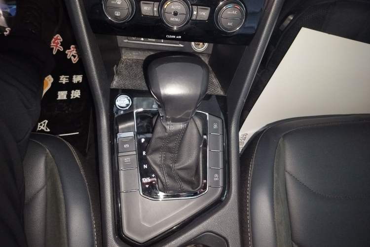 Used Volkswagen Tiguan L 2018 330TSI Automatic Two-Wheel Drive Luxury Edition
