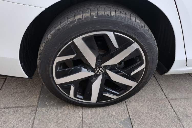 Used Volkswagen Lamando 2022 Lavida L 280TSI DSG Cool & Spicy Edition
