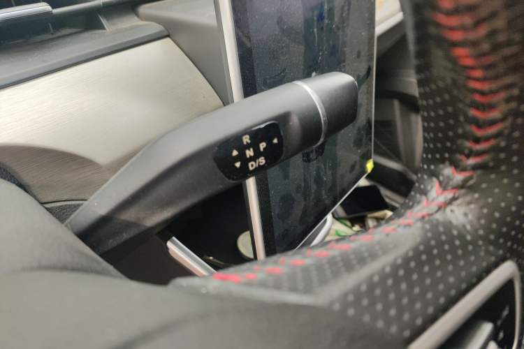 Used NETA V 2021 Standard Range Upgrade Model
