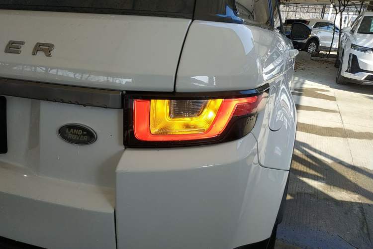 Used Land Rover Range Rover Evoque 2018 200PS PURE New Fashion Edition
