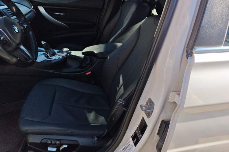 Used BMW 3 Series 2015 320Li Fashion Model
