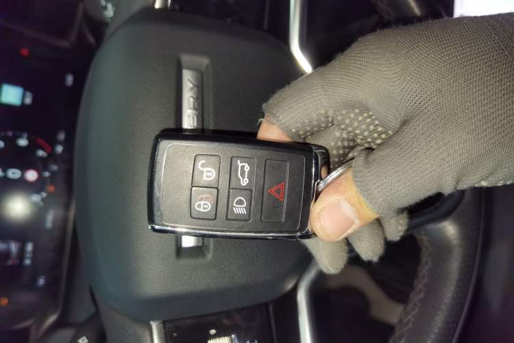 Used Land Rover Discovery Sport 2022 Revised Version 249 PS R-Dynamic S Performance Edition 5 Seats