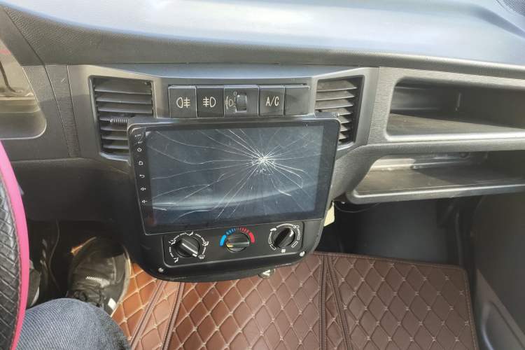 Used Wuling Zhiguang 2015 1.2L Practical LS-I Model
