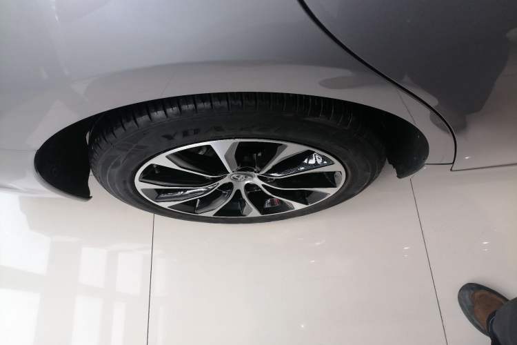 Used Toyota Avalon 2023 2.0L Premium Edition
