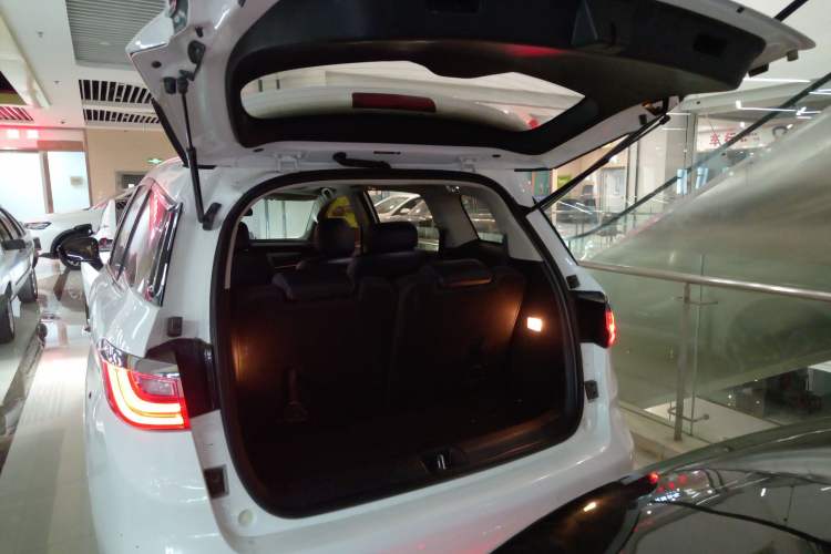 Used BYD Song MAX 2019 1.5T Automatic Smart Connect Ruiyi Sunroof Version 6 Seats China VI Standard
