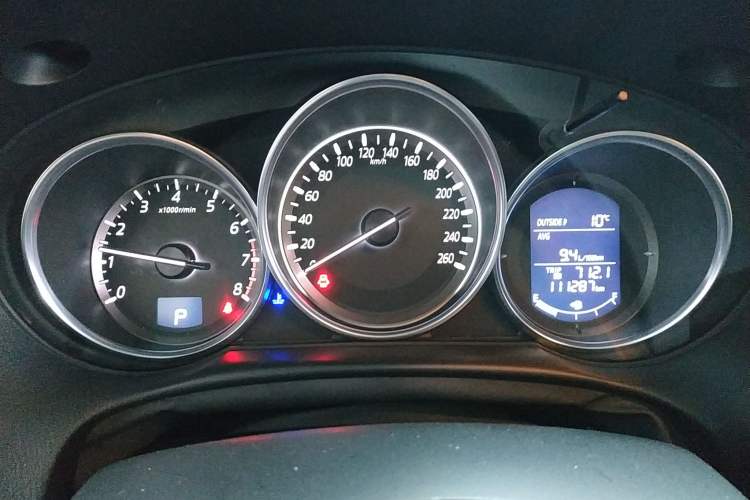 Used Mazda CX-5 2015 2.0L Automatic Two-Wheel Drive Urban Version
