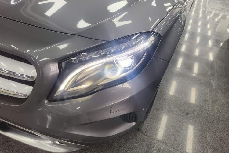 Used Mercedes-Benz GLA 2015 GLA 220 4MATIC Fashion Model
