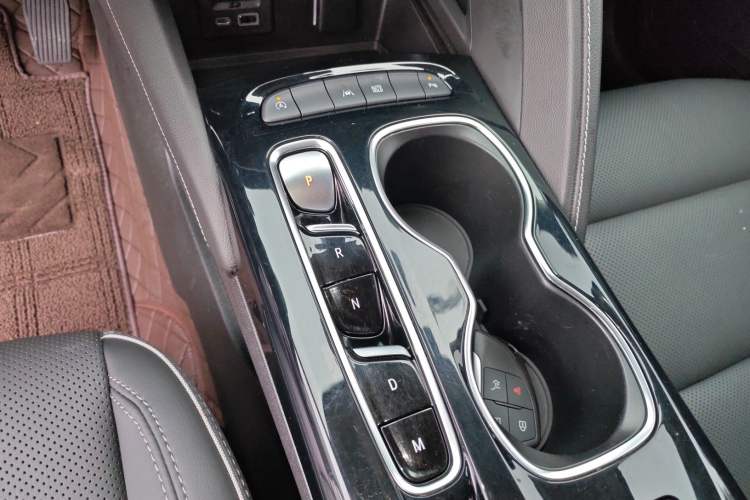 Used Buick Envision 2021 Encore Plus 652T Five-Seat Luxury Model
