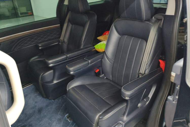 Used GAC Trumpchi M8 2019 320T Ultimate Edition
