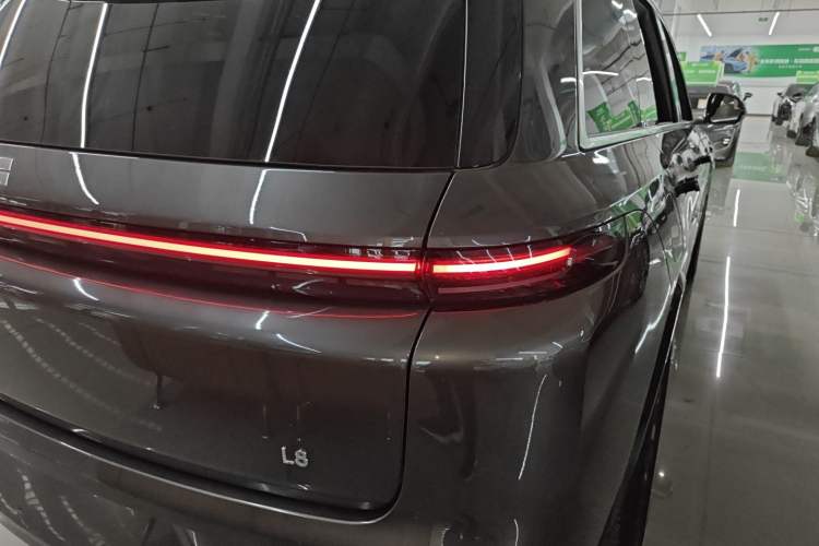 Used Li Auto L8 2023 Pro Model
