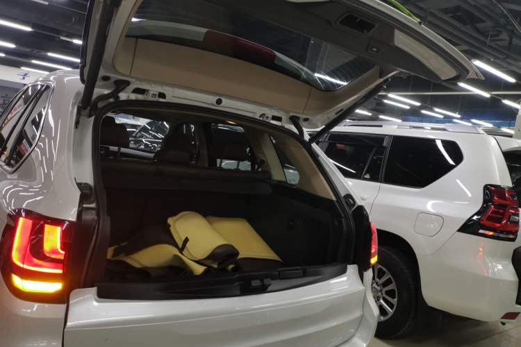 Used BMW X5 2017 xDrive28i
