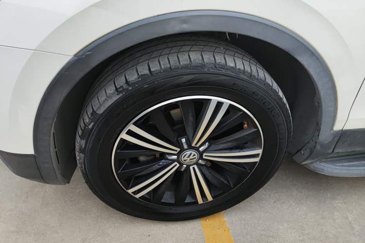 Used Volkswagen Tiguan L 2019 330TSI Automatic Two-Wheel Drive Panoramic Comfort Edition China VI Standard