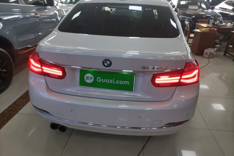 Used BMW 3 Series 2018 320Li Leading Luxury Package
