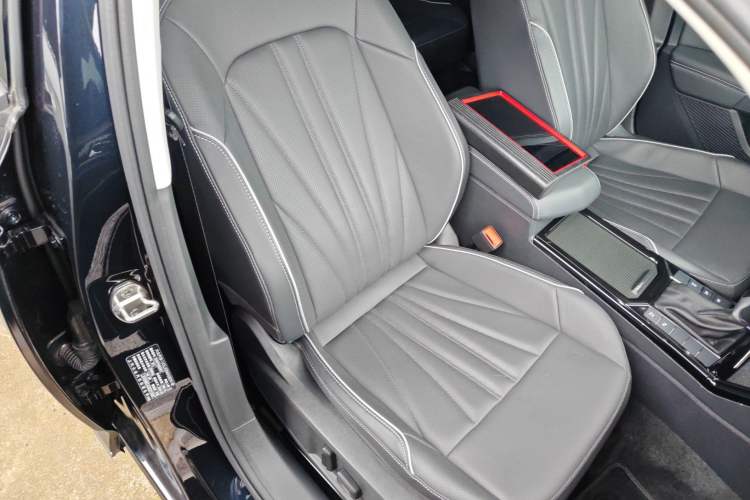 Used Volkswagen Passat 2024 380TSI Dragon Glory Edition
