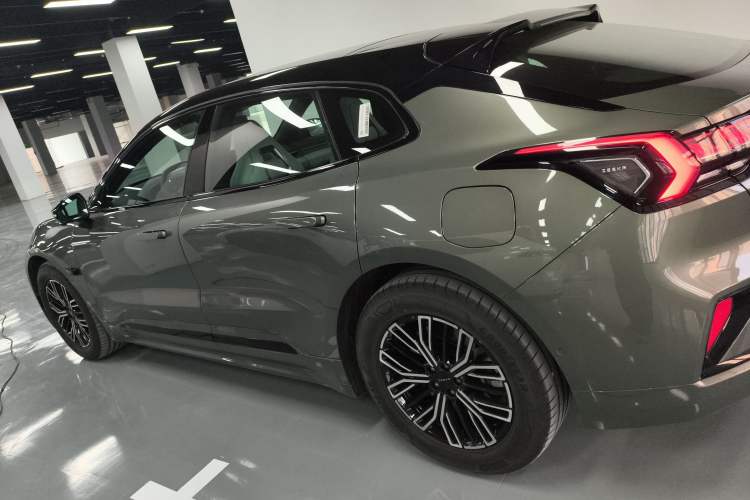 Used Zeekr 001 2024 WE Edition 100 kWh Rear-Drive
