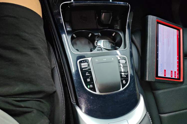 Used Mercedes-Benz GLC 2020 Facelifted GLC 260 L 4MATIC Dynamic Edition
