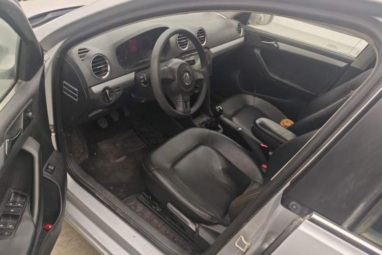 Used Volkswagen Jetta 2015 1.4L Manual Comfort Model