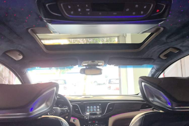 Used Buick GL8 2018 ES 28T Flagship Model China VI Standard
