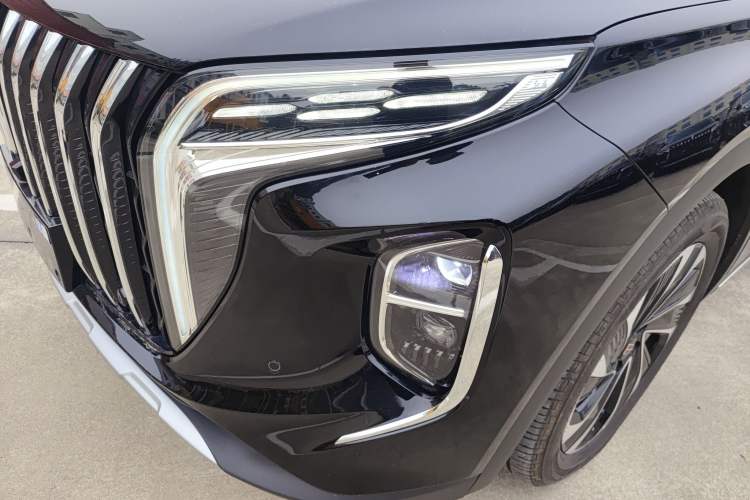 Used Hongqi HS7 PHEV 2024 2.0T PHEV Four-Wheel Drive Flagship Edition 6 Seats